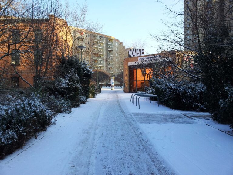 Keramikwerkstatt für Keramik- und Töpferkurse neben der Wabe im Prenzlauer Berg